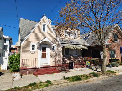 821 Pelham Pl, Ocean City, NJ, 08226-3850 | Card Image