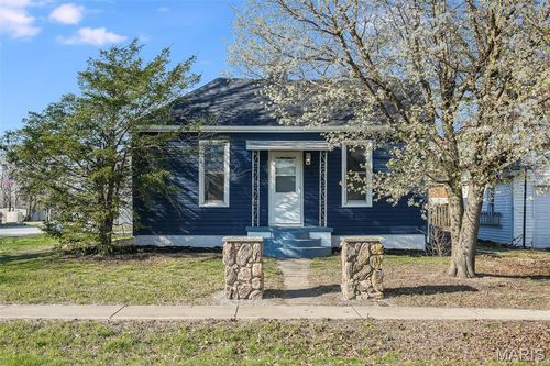 601 Walnut St, Alhambra, IL, 62001-3025 | Card Image