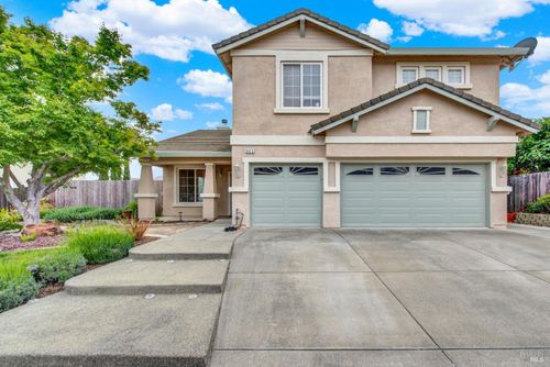 943 Fallsgrove Way, Vacaville, CA, 95687-7887 | Card Image