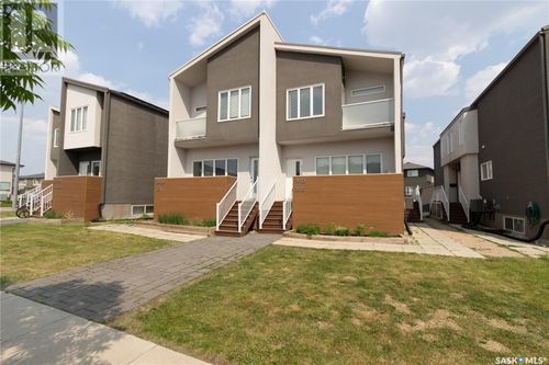 3913 James Hill Rd, Regina, SK, S4W0N8 | Card Image