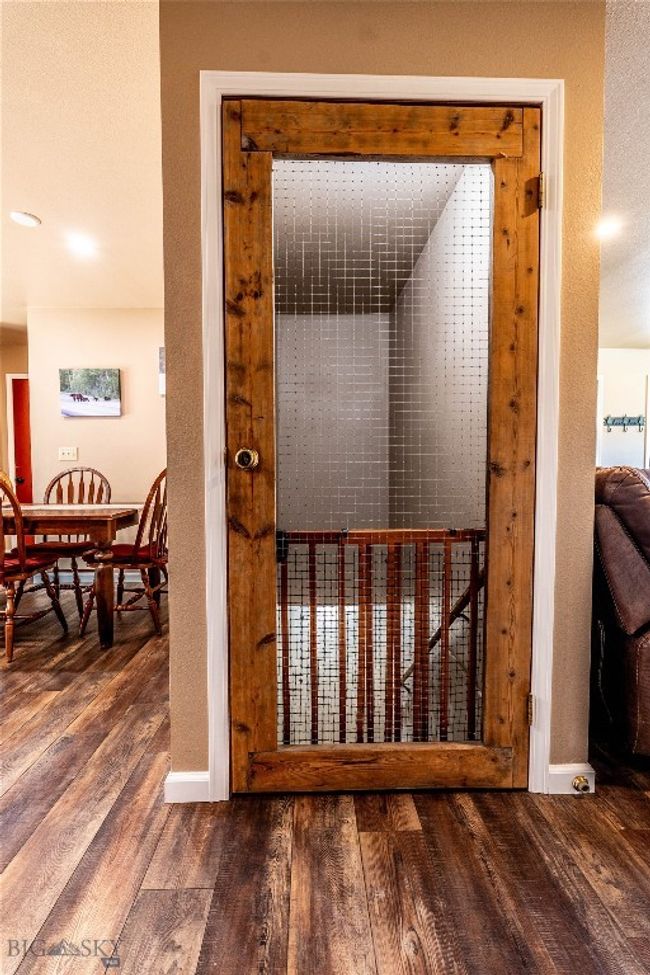 Door to Lower Level | Image 24