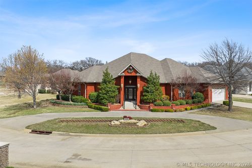 3102 Stone Creek Dr, Ardmore, OK, 73401-1449 | Card Image