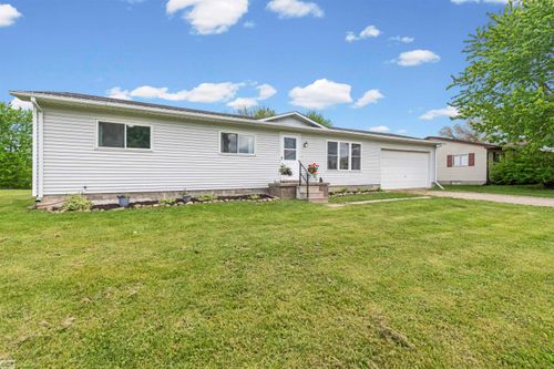 102 Charles St, Capac, MI, 48014-3003 | Card Image