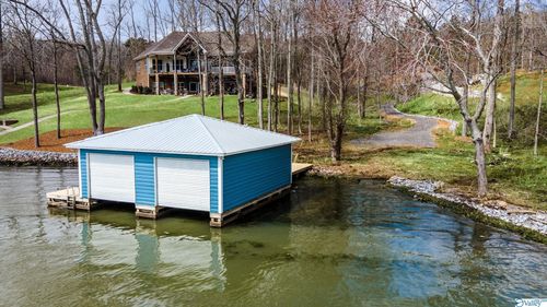1983 Lookout Mountain Dr, Scottsboro, AL, 35769-7952 | Card Image
