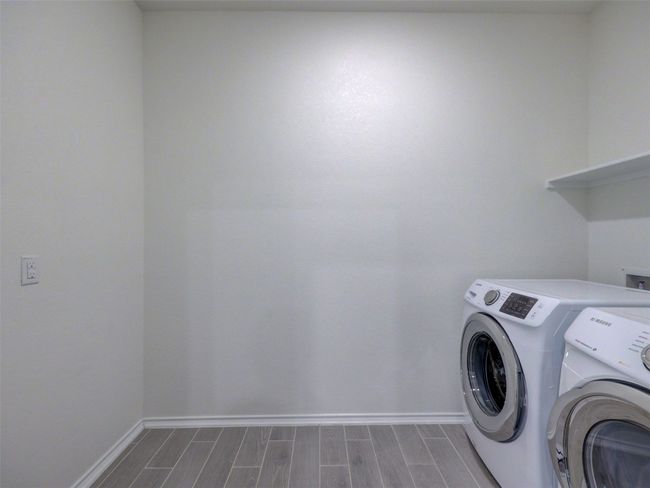Large utility room - washer dryer stays for tenant | Image 38