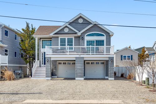 1903 W Pennsylvania Ave, Seaside Heights, NJ, 08751-1447 | Card Image