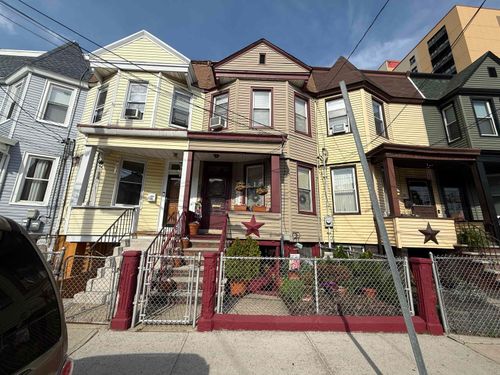 22 Bartholdi Ave, Jersey City, NJ, 07305-2519 | Card Image