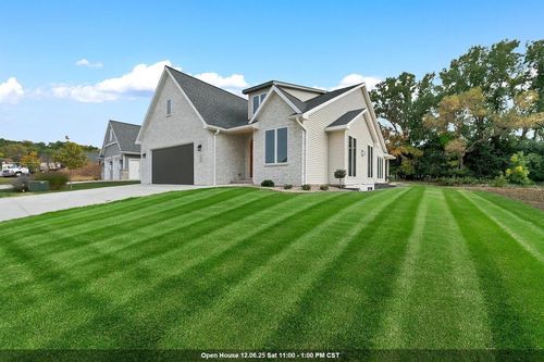 1780 Bobby Jones Drive, LEDGEVIEW, WI, 54115 | Card Image