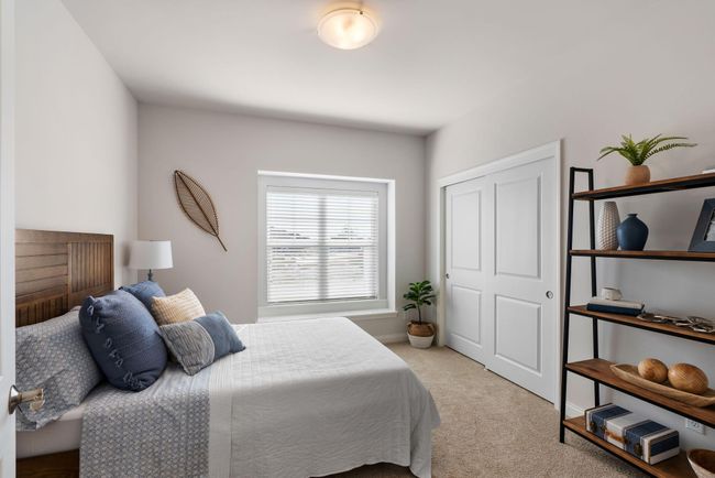 913 S Mary Grace Ct, Condo with 2 bedrooms, 2 bathrooms and null parking in Grafton WI | Image 7