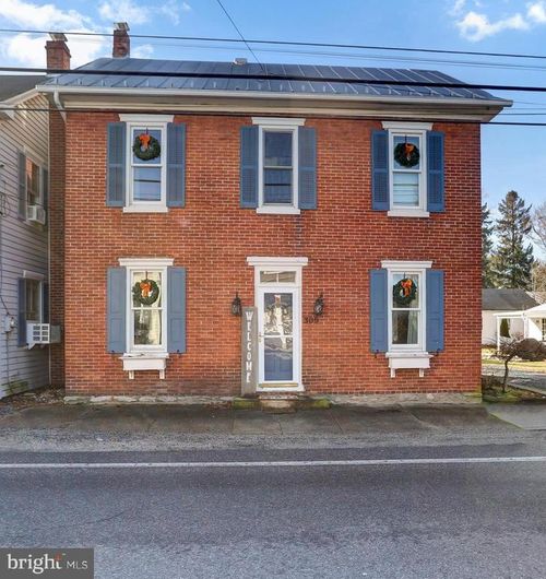 309 Walnut Street, BOILING SPRINGS, PA, 17007 | Card Image