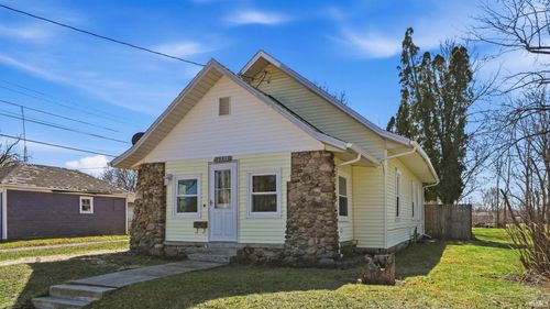 1333 Gardendale Ave, Huntington, IN, 46750-3939 | Card Image