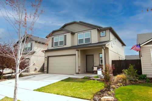 2548 Ivy Ave, Redmond, OR, 97756-6704 | Card Image