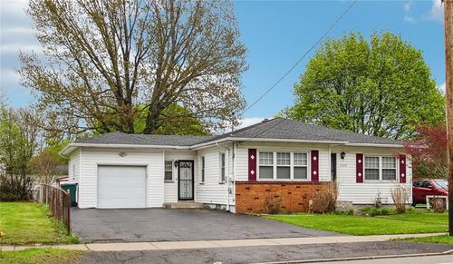 1542 N Goodman Street, Rochester, NY, 14609 | Card Image