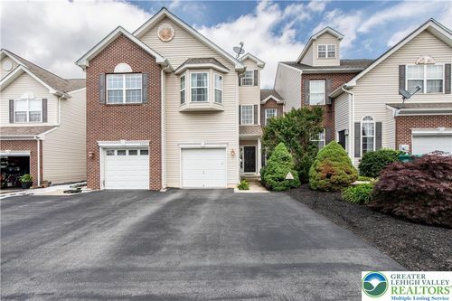 5811 Fresh Meadow Dr, Macungie, PA, 18062-9588 | Card Image