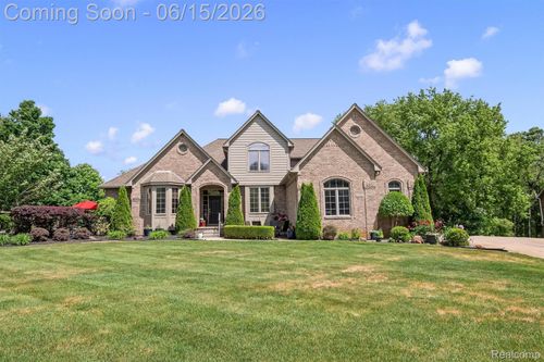 68960 Silver Fox Ln, Washington Township, MI, 48095-1050 | Card Image