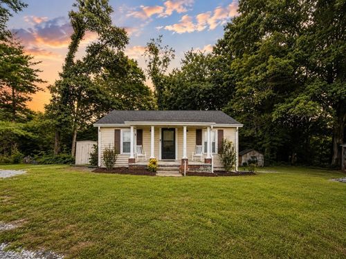 1298 Creek Rd, Smithville, TN, 37166-5453 | Card Image