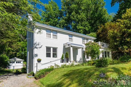 18 Robinwood Ave, Asheville, NC, 28806-1235 | Card Image