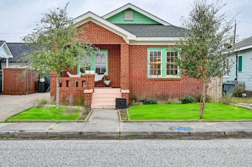 3715 Avenue S 1/2, Galveston, TX, 77550-8853 | Card Image
