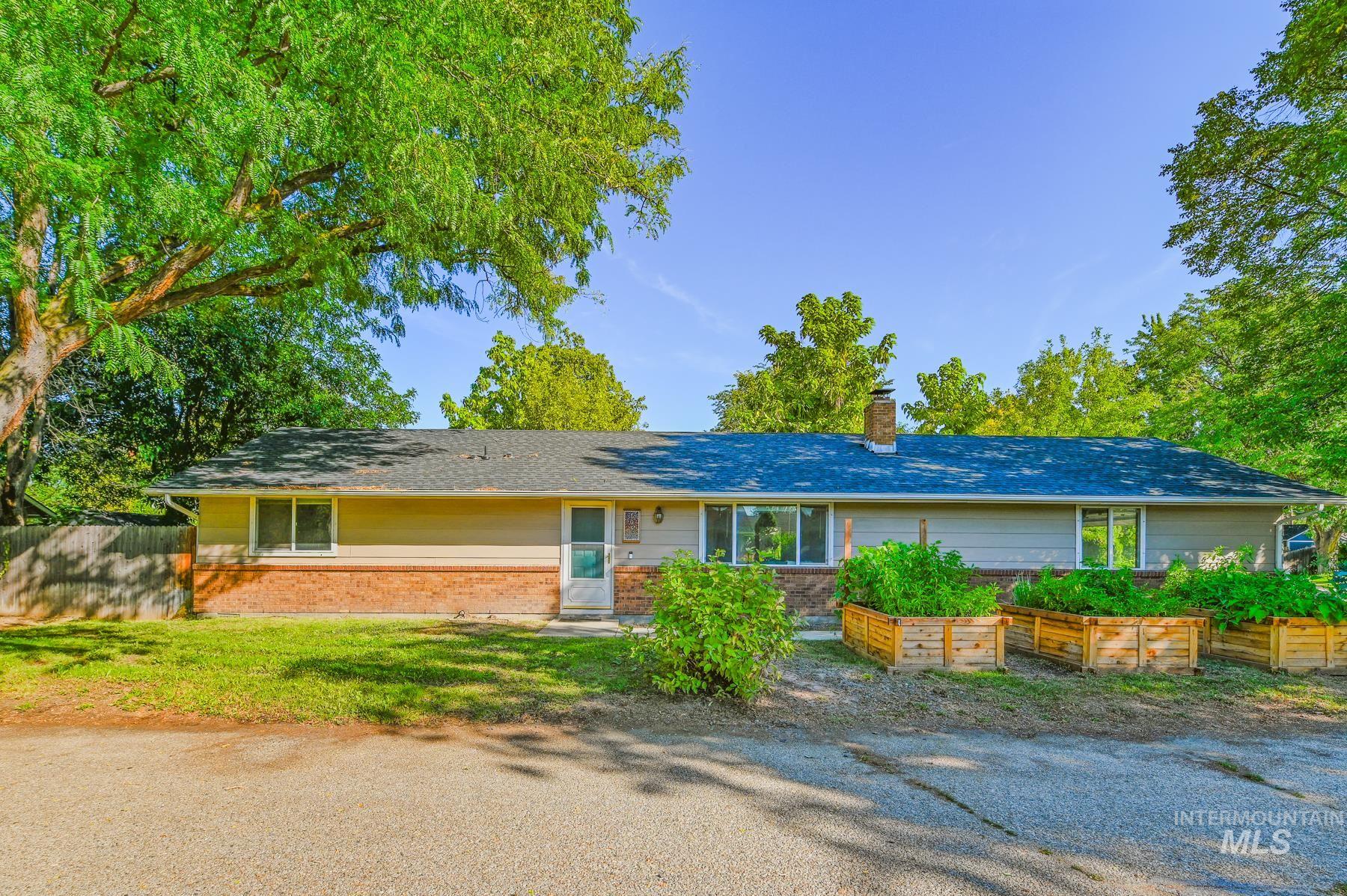 Garden Pl, Boise, ID 83705