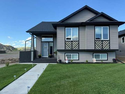 148 10 Ave Se, Drumheller, AB, T0J0Y6 | Card Image