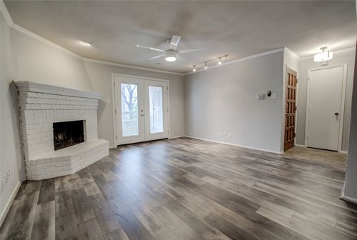 3b-5200 Martel Ave, Dallas, TX, 75206-5648 | Card Image