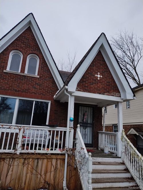 9177 Bishop St, Detroit, MI, 48224-1912 | Card Image