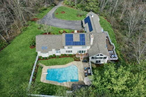 10 Cemetery St, Mendon, MA, 01756-1165 | Card Image