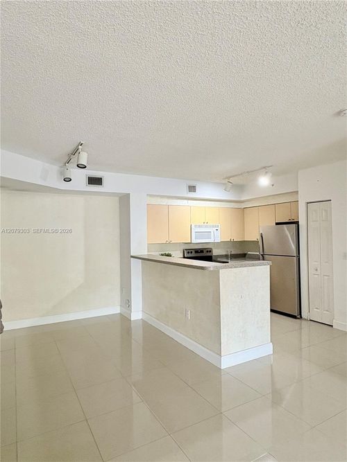 105-8030 N Nob Hill Rd, Tamarac, FL, 33321-7411 | Card Image
