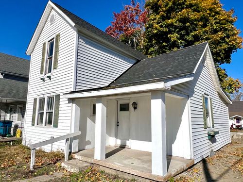 231 E South C St, Gas City, IN, 46933-1738 | Card Image