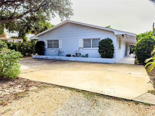 846 Date Palm Rd, Vero Beach, FL, 32963-1732 | Card Image