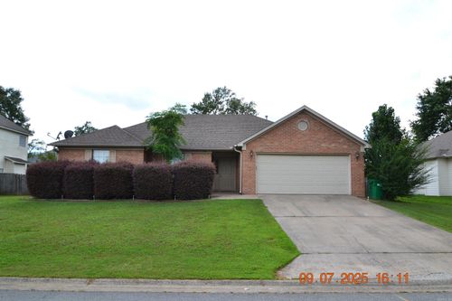 3105 Maggie Dr, Benton, AR, 72015-6262 | Card Image