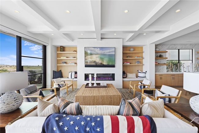 2148 E Oceanfront, House other with 5 bedrooms, 5 bathrooms and 3 parking in Newport Beach CA | Image 9