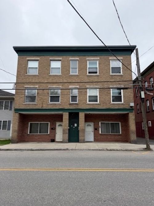 66-64-66 Pleasant St, Easthampton, MA, 01027-1142 | Card Image