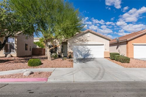 6245 Highland Gardens Dr, North Las Vegas, NV, 89031-2070 | Card Image