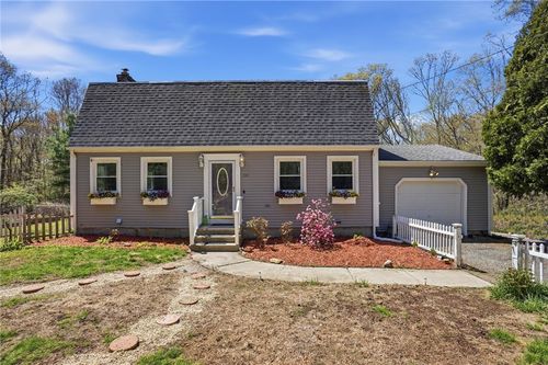 283 Tomaquag Rd, Ashaway, RI, 02804-2911 | Card Image