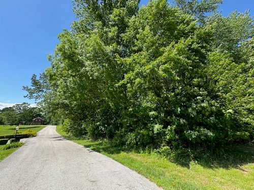 231 Oakwood Dr, London, KY, 40744-5414 | Card Image