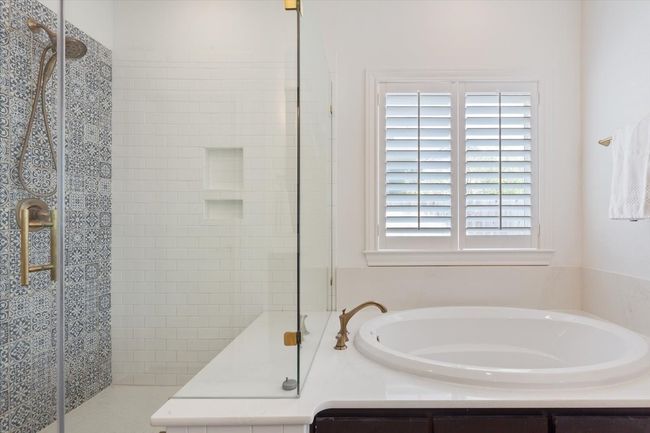 16022 Sorrento Dr, House other with 5 bedrooms, 4 bathrooms and null parking in Woodway TX | Image 20