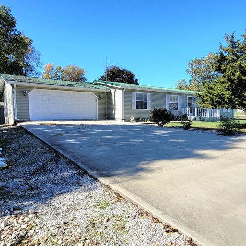 579 Love Ct, Cloverdale, IN, 46120-8868 | Card Image