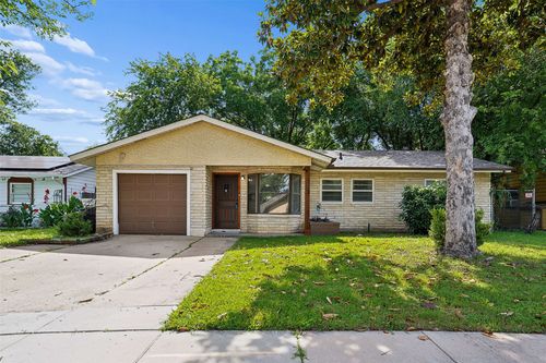 4113 Pate Dr, Fort Worth, TX, 76119-3784 | Card Image