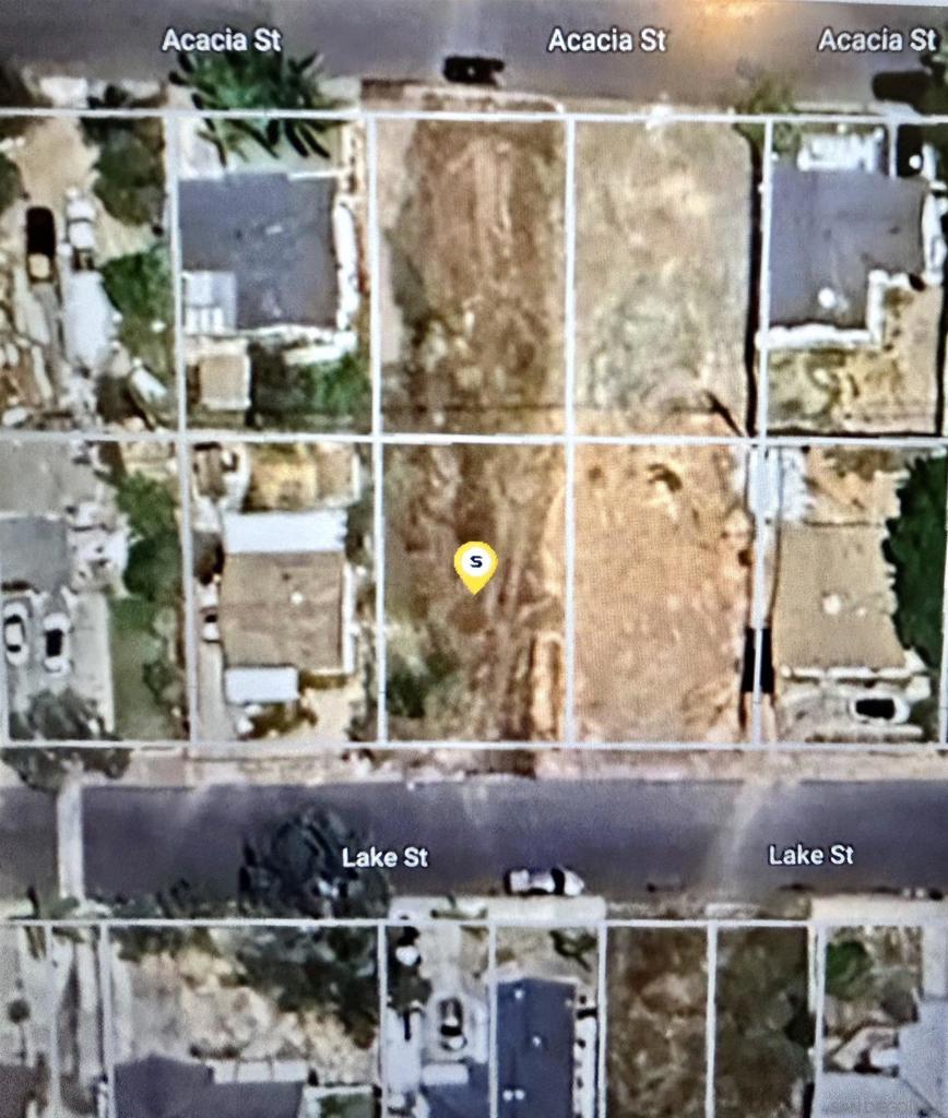 Land in Lake Elsinore