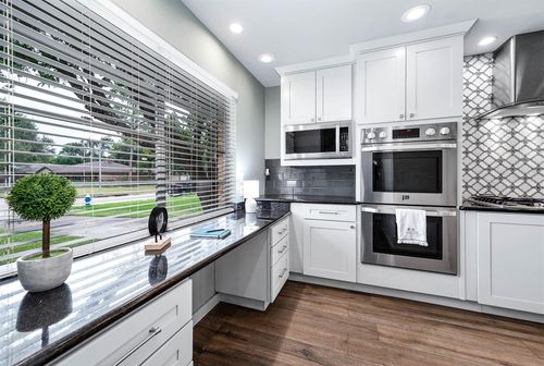 6030 Warm Springs Rd, Houston, TX, 77035-2330 | Card Image