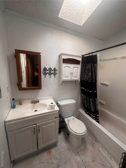 7084 Ranger Dr, Romulus, MI, 48174-5003 | Card Image