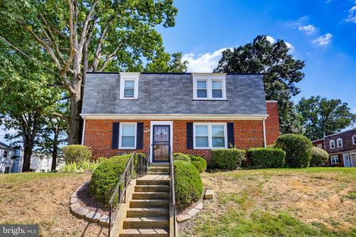 2581 Iverson St, TEMPLE HILLS, MD, 20748-3105 | Card Image