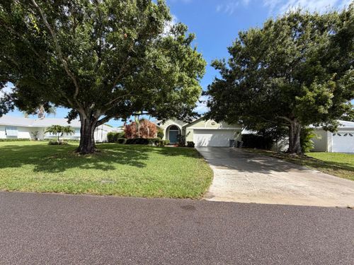 8081 Se Helen Terrace, Hobe Sound, FL, 33455 | Card Image