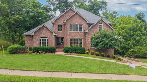 127 Country Hills Dr, Hendersonville, TN, 37075-8545 | Card Image