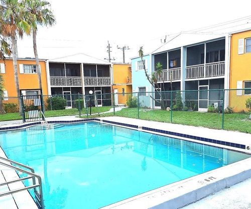 1501 Crescent Cir, Lake Park, FL, 33403-2239 | Card Image