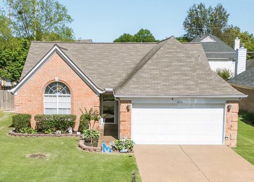 1026 Jessica Lauren Dr, Cordova, TN, 38018-8814 | Card Image