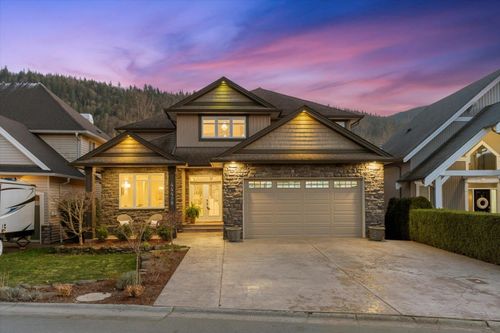 44498 Mclaren Dr, Chilliwack, BC, V2R0A3 | Card Image