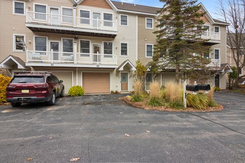 86 Spinnaker Dr, Manistee, MI, 49660-1443 | Card Image