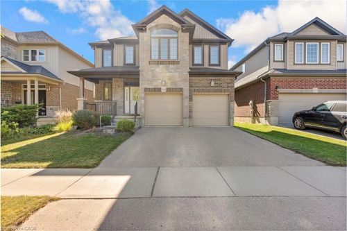 621 Sundew Dr, Waterloo, ON, N2V0C1 | Card Image